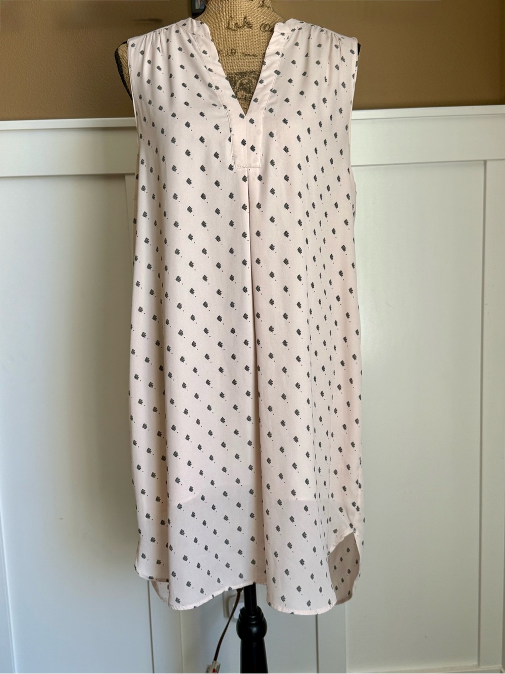 H&M Pale Pink Leaf Print Sleeveless Shift Dress Size 14